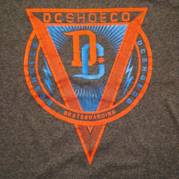 DC Shoe Co. Skateboarding T-shirt Size Large - Picture 2 of 4
